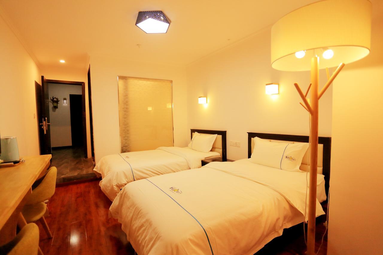 Infinite Stars Us Youth Hostel Чэнду Номер фото