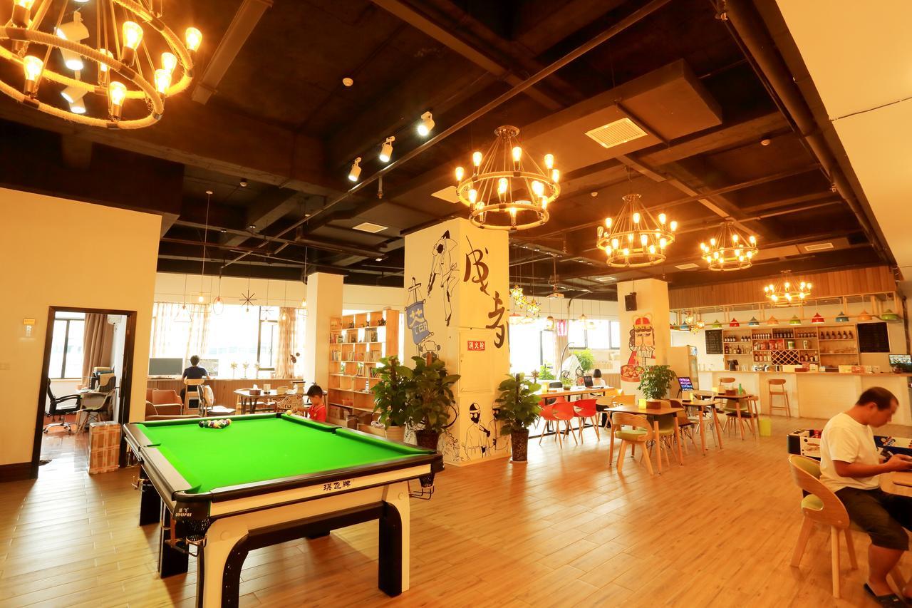Infinite Stars Us Youth Hostel Чэнду Экстерьер фото
