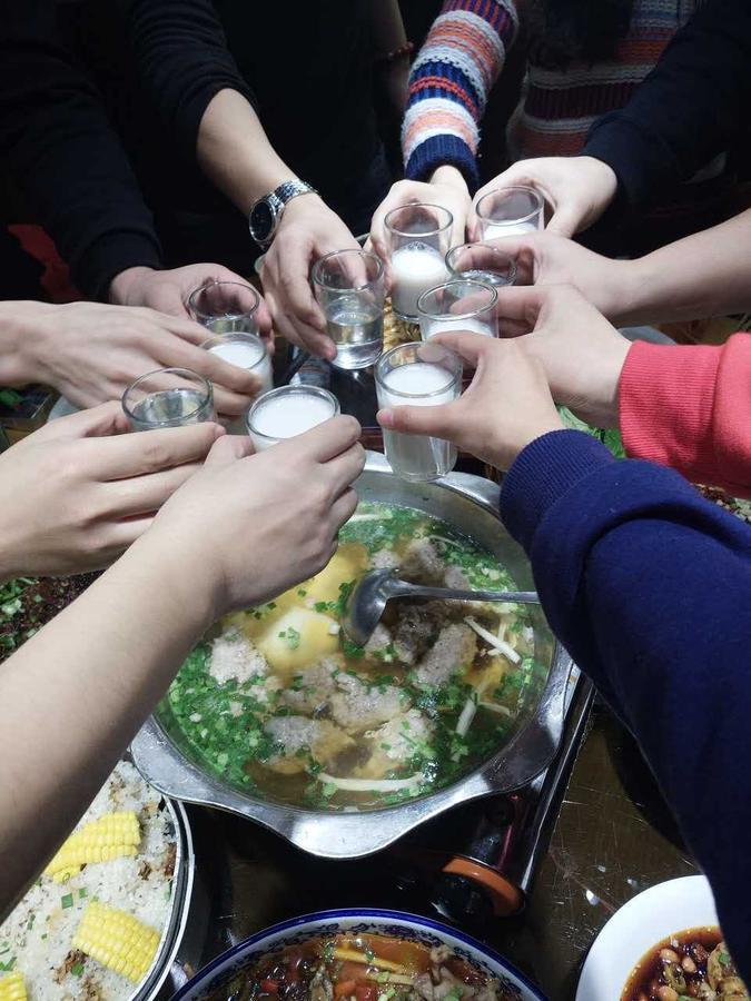 Infinite Stars Us Youth Hostel Чэнду Экстерьер фото